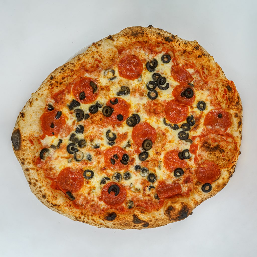 Pizza Pepperoni a la leña